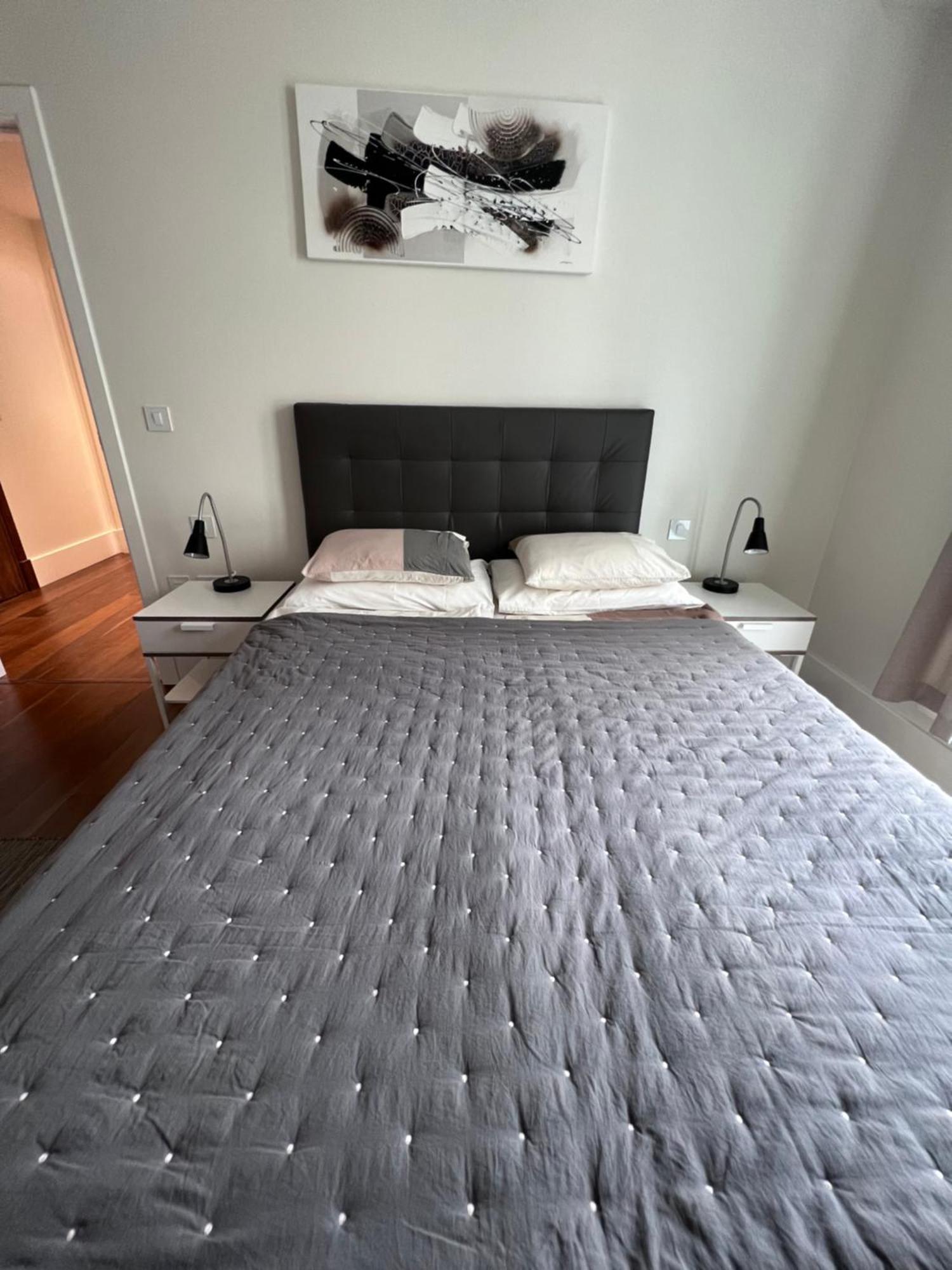 Deluxe 1-Bed Apartment In The City Centre Гибралтар Екстериор снимка